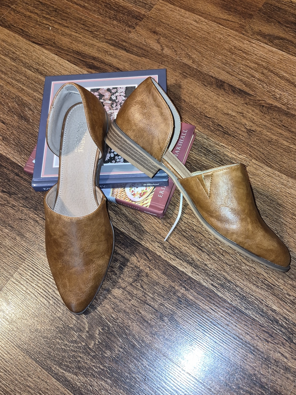 Catherine Malandrino Alaney Tan Pointed D'Orsay Flats Size 10 - Picture 3 of 5